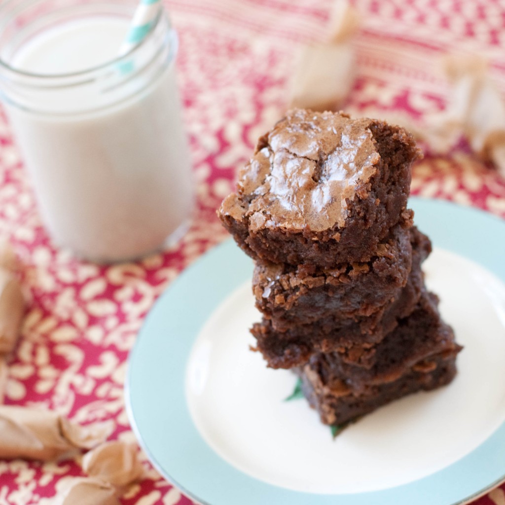 salted caramel brownies | www.cogsandcupcakes.com